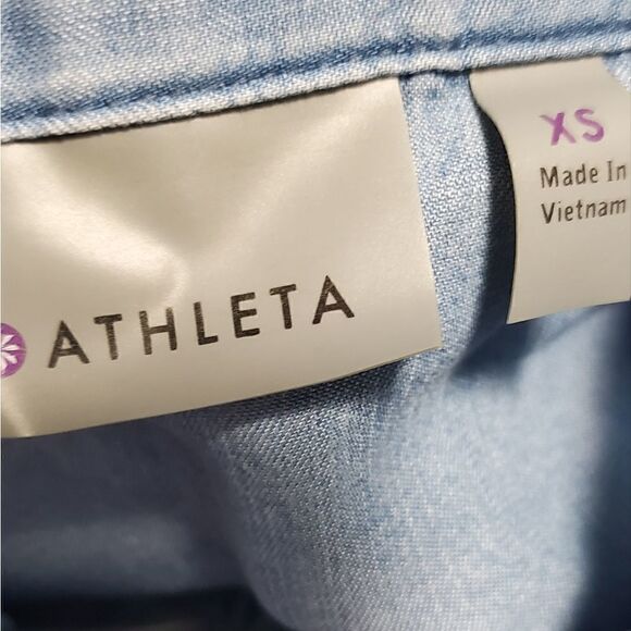 Athleta Oversized Chambrey Denim Shirt - Picture 5 of 5